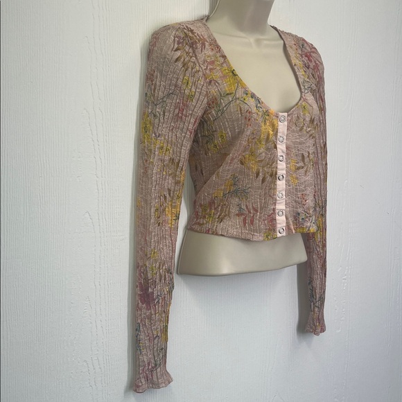 Free People - We The Free Angelina Sheer Floral Print Button Down Crop Blouse XS - Picture 3 of 11